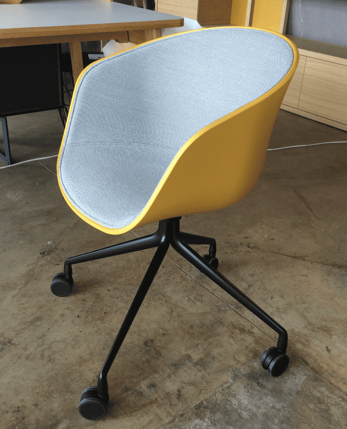 Fauteuil de bureau à roulette AAC24 HAY
